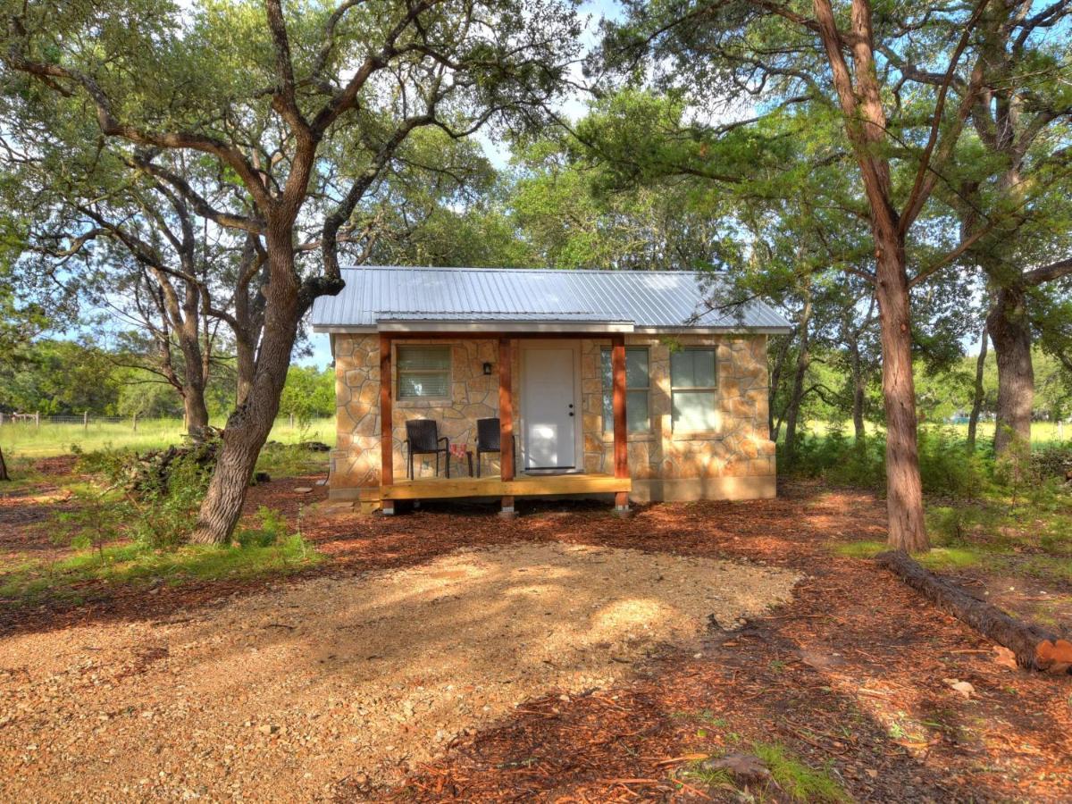 Cabins At Flite Acres - Mockingbird Cabin Wimberley Extérieur photo