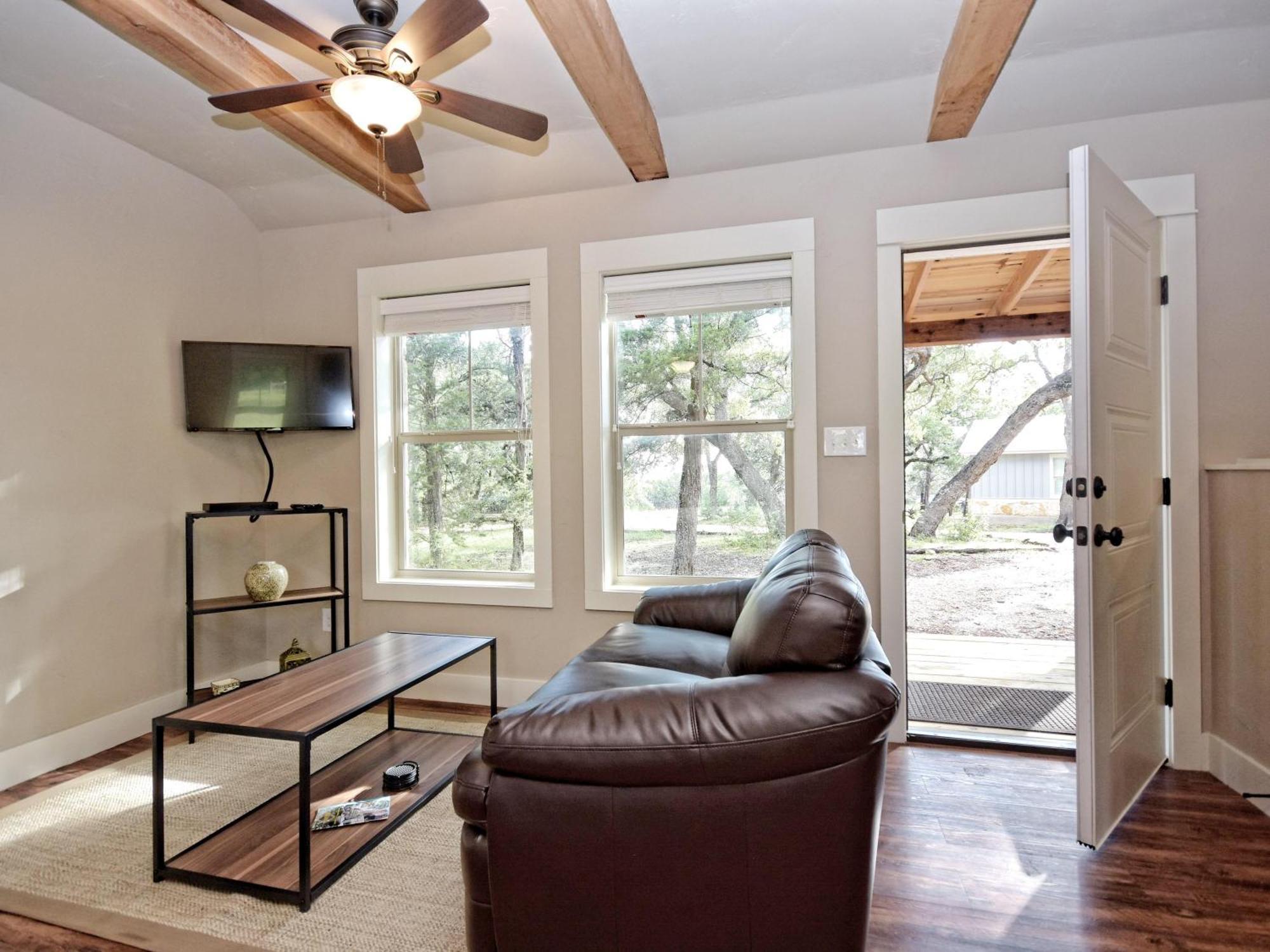 Cabins At Flite Acres - Mockingbird Cabin Wimberley Extérieur photo